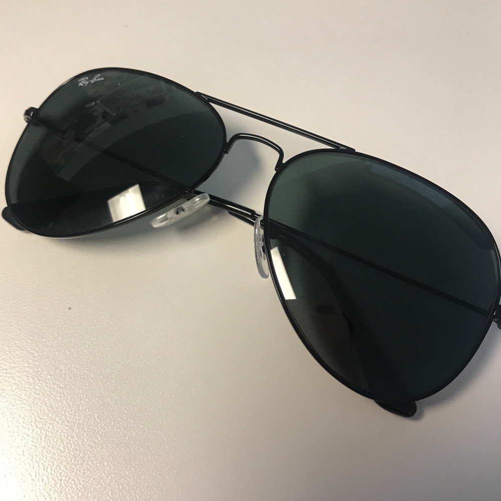 Ray Ban Black Aviator Standard adult Size (58 mm)